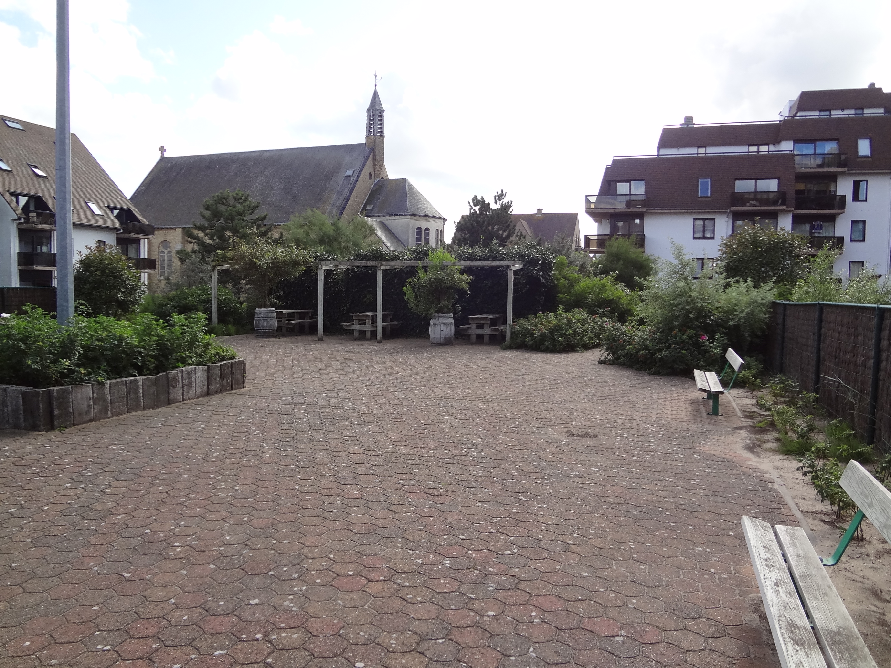 Binnenplaats met picnickzone